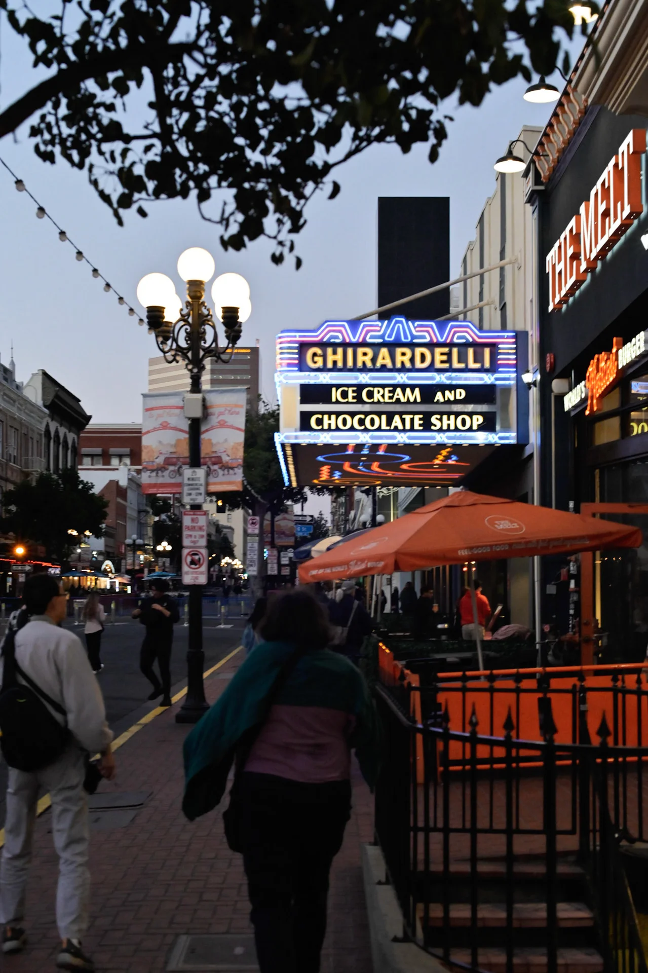 ghirardelli_neon_sign.webp